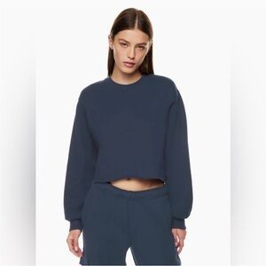 Aritzia TNA Sweatfleece Cozy Fleece Perfect Fit Crop in Navy Extra Small NWT